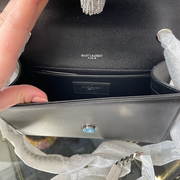 ⭐️SOLD⭐️Saint Laurent Black Kate Silver Hwr Bag with a tassel - Picture 7 of 7